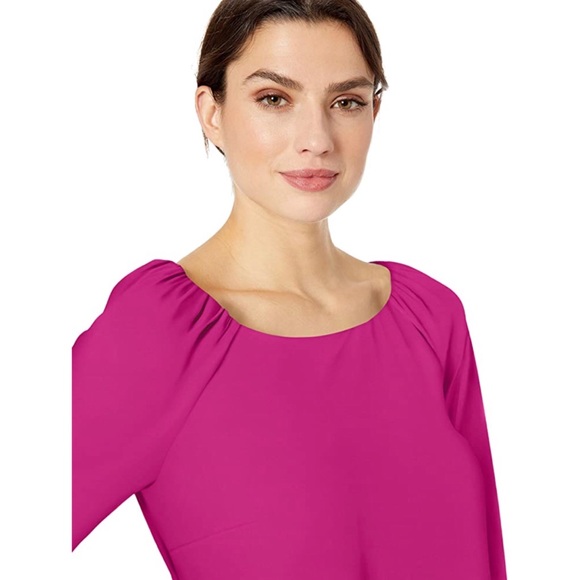 Lark & Ro Three Quarter Sleeve Blouse - Picture 2 of 9
